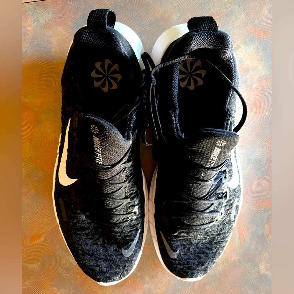 Nike free run shoes